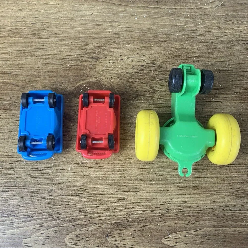 Vintage Fisher Price Little People Farm Tractor, Cars + Chunky Figures 1990